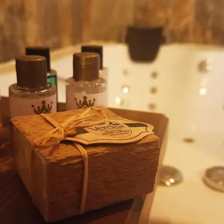 Tas Ev فيلة